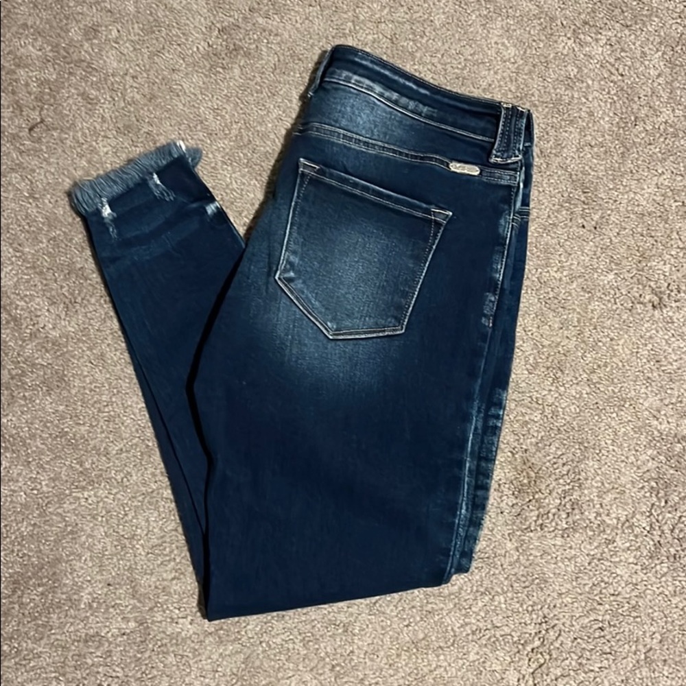 KanCan Kurvy Mid Rise Ankle Skinny